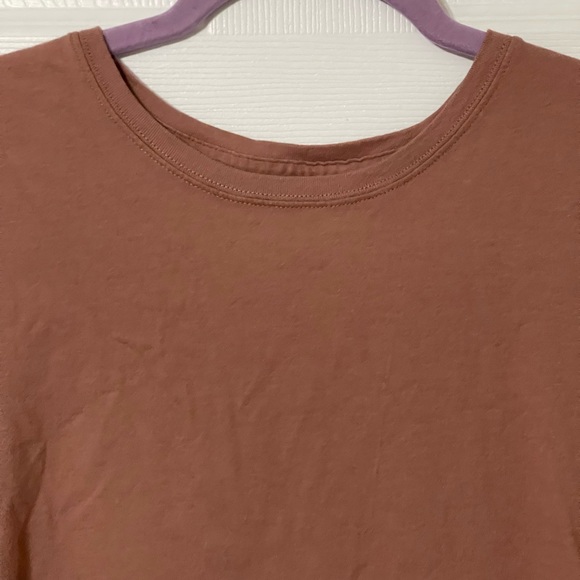 Abercrombie tee 🖤 - Picture 5 of 7